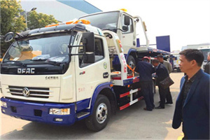 锡山区汽车道路救援拖车价格